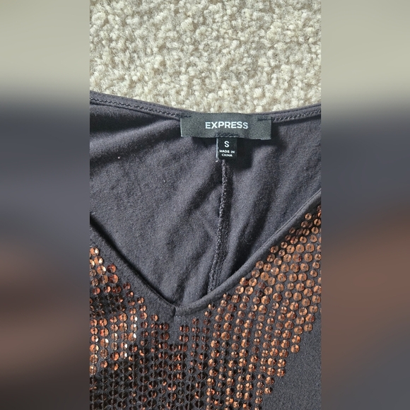 Express Banded Bubble Tunic - Picture 3 of 5